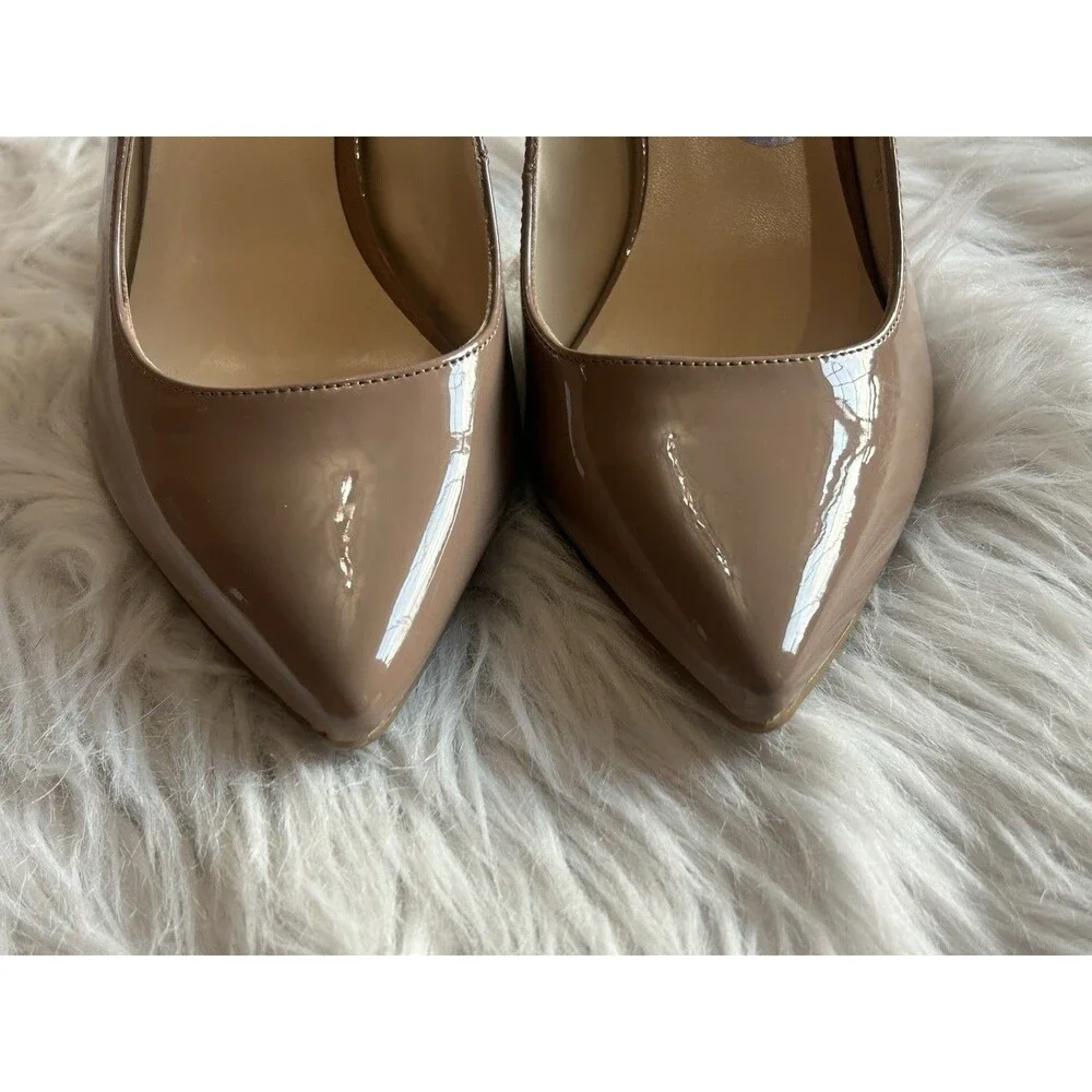 Nine West Women's Size 8.5 Nude Patent Leather Teapot Heels Shoes NWOB CAREER